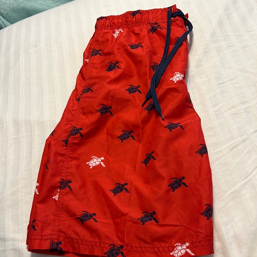 Youth swim trunks, red with sea turtles. Size XL 18-20